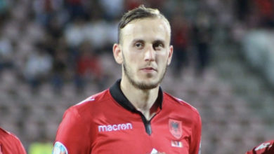 Photo of Futbollisti kosovar i Shqipërisë del pozitiv me koronavirus, ia bën sherrin edhe shokut të tij