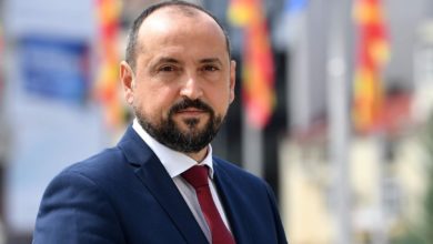 Photo of Bytyqi: Qeveria nuk kthen TVSH-në, nuk paguan rroga dhe po huazohet para në mënyrë ekstreme nga bankat vendore