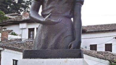 Photo of Kujtimet e Afërditës, motrës së Margarita dhe Kristaq Tutulanit: 5 Maji dhe harresa e heronjve në demokraci