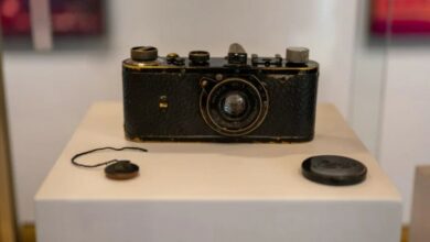 Photo of Ky aparat fotografik i prodhuar 99 vite më parë është shitur për 14.4 milionë euro dhe është më i shtrenjti në botë