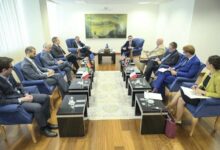 Photo of Kurti takohet me ambasadorët e QUINT-it dhe shefin e BE-së në Kosovë