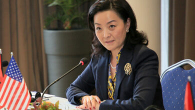Photo of Xhubleta shqiptare në UNESCO, reagon ambasadorja amerikane: Një nga veshjet më të bukura në botë