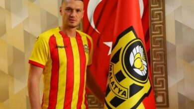 Photo of Futbollisti hidhet nga kati i dytë që t’i shpëtojë tërmetit