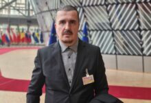 Photo of Neziri: Ja pse Bujar Osmani s’mund ta zëvendësojë Ali Ahmetin