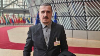 Photo of Neziri: Ja pse Bujar Osmani s’mund ta zëvendësojë Ali Ahmetin