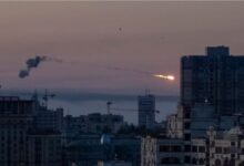 Photo of Tmerr në Kiev! Rusia lëshon breshëri raketash e dronësh, 12 të vrarë dhe dhjetëra të plagosur