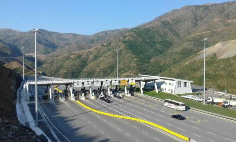 Kolona dhe pritje të gjata në Morinë  autoritetet u bëjnë thirrje qytetarëve të shfrytëzojnë pikat tjera kufitare