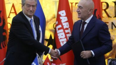 Photo of Meta uron Berishën nga burgu për 34 vjetorin e themelimit të PD: Viti 2025 do të jetë viti i një ndryshimi historik
