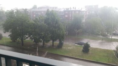 Photo of Kujdes, pasditën e sotme priten rreshje të shiut, bubullima dhe erëra të fuqishme