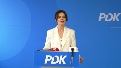 Photo of Çitaku: Presioni qytetar e ndali Kurtin, mbrëmë ishte shfaqje e turpshme