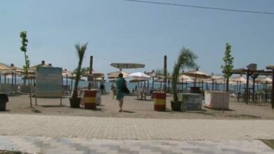 Photo of Sezoni veror drejt përfundimit, plazhet në Strugë gjysmë të zbrazëta