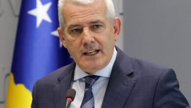 Photo of ‘Pres më shumë nga Shqipëria’/ Ministri Sveçla mesazh Ramës për qëndrimin ndaj kërcënimit serb