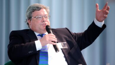 Photo of Eurodeputeti gjerman i reagon Borrell: A është e drejtë të “harrohet” aktet e fundit të agresionit serb