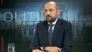 Photo of Bytyqi: Për disa produkte do të rishikohen rritja e TVSH-së, patatinat, çamçakëzat dhe akulloret përmbajnë sheqer dhe janë të dëmshme