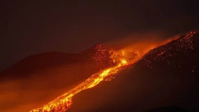 Photo of Vullkani Etna, llava kap lartësinë 4.5 km