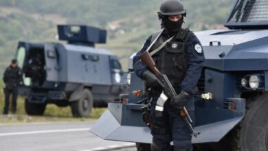 Photo of Policia kryen bastisje në dy lokacione në Zubin Potok, konfiskohen pajisje ushtarake