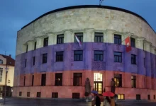 Photo of Dodik feston fitoren e Putinit, selia e Republikës Sërpska ndriçohet me ngjyrat e flamurit rus