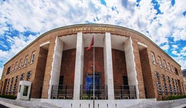 Photo of Banka e Shqipërisë parashikon rritje ekonomike 3.8 për qind për vitin 2024