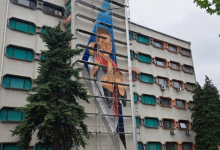 Photo of Ministri i Shëndetësisë Demiri promovoi muralin në Spitalin klinik në Tetovë