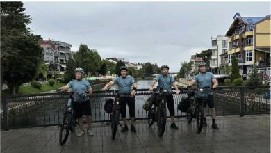 Photo of Për 10 ditë përshkuan gati 2 mijë km – Katër mërgimtarë vijnë nga Zvicra me biçikletë