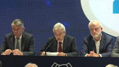 Photo of Ahmeti prezanton “marrëveshjen e xhentëllmenëve” me VLEN-in! Në qeveri vetëm me parti që mbështesin ndryshimet kushtetuese…