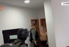 Photo of “Terror” brenda apartamentit në Durrës, 18 të shtëna kallashnikovi në sy të fëmijëve