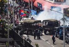 Photo of Video/ Makina të djegura dhe biznese të shkatërruara, Franca dërgon ushtrinë në Kalendoninë e Re! Vdesin 4 persona, 200 protestues të ndaluar