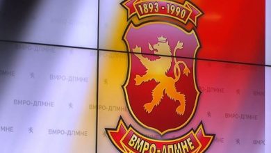 Photo of VMRO shpreson për dy deputetë shtesë pas rivotimit! Andonovski: Riorganizimi i ministrive, para votimit të qeverisë