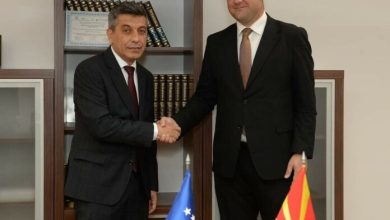Photo of Ministri Mexhiti takim me ambasadorin e Kosovës Florian Qehaja, ja për çfarë biseduan
