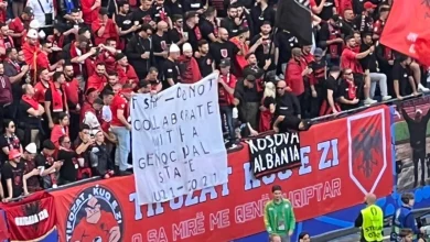 Photo of FOTO/ Tifozët shqiptarë i bëjnë thirrje FSHF-së për Europianin U21 me Serbinë: Mos bashkëpuno me një shtet gjenocidal
