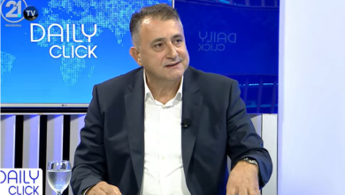 Photo of Rustemi demanton VLEN-in: Shpifje, nuk ka pasur asnjë tender për gardhe mbrojtëse gjatë mandatit tim
