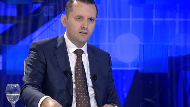 Photo of Degradimi i shqiptarëve, reagon Faton Ahmeti: Edhe një “sukses” i tajfës pa legjitimitet: po bëhen për t’ju ardhur marre t’dalin në mëhallën e vet!