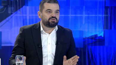 Photo of Lloga: Të gjithë flamujt meritojnë respekt, dënoj përdhosjen e flamurit shtetërorë dhe atij kombëtarë shqiptarë