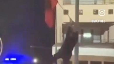 Photo of A do te ketë procedurë disciplinore për policin që përdhosi flamurin shqiptar në Kumanovë?