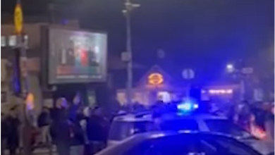 Photo of Deri në 5 vjet burg për shqiptarin që i vuri flakën flamurit maqedonas në Shkup, ndërsa maqedonasit vazhdojnë edhe sonte me djegien e flamurit kombëtarë