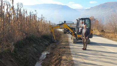 Photo of Komuna e Bogovinës pastron kanalin rreth rrugës së re në fshatin Pallçisht i poshtëm