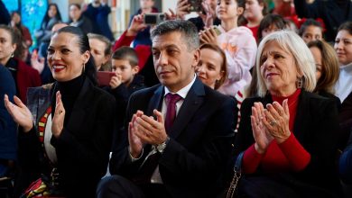 Photo of Izet Mexhiti: Festimi i Alfabetit dhe Ditës së Pavarësisë në Maqedoninë e Veriut, më madhështor se kurrë më parë