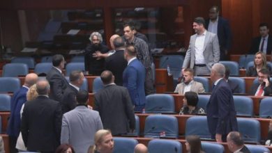 Photo of Incidenti në Kuvend/ VMRO-DPMNE: “Levica” partner i LSDM-së për të shkaktuar dhunë!