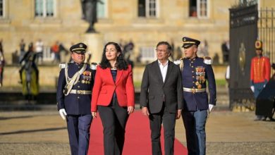 Photo of Osmani pritet me nderime të larta ushtarake në Pallatin Presidencial në Kolumbi