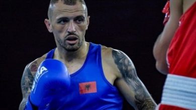 Photo of Alban Beqiri shpallet kampion ballkanik në boks, ngre lart flamurin shqiptar në Serbi!