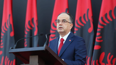 Photo of Dita Ndërkombëtare e të Drejtave të Njeriut, presidenti Begaj: Secili nga ne mund të japë kontributin e tij, veçanërisht të rinjtë