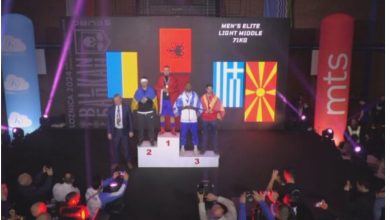 Photo of Bksierët shqiptarë valëvitën flamurin shqiptar në Lloznicë të Serbisë