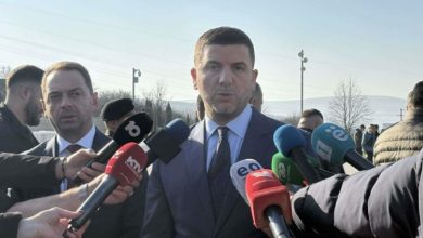 Photo of Krasniqi në Prekaz: Festë që na emocionon pasi nuk i kemi në mesin tonë themeluesit dhe udhëheqësit e UÇK-së