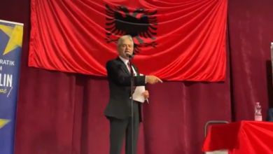 Photo of Ahmeti të fala Mickovskit: Je iri e të çet buza tëmël, pa shqiptarë ska Maqedoni