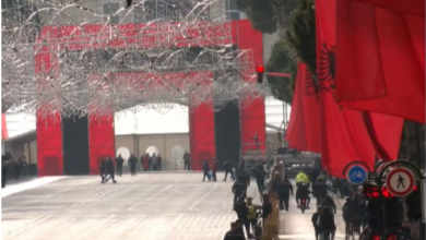 Photo of Dita e Flamurit/ Festime edhe në Tiranë, mblidhen shqiptarë nga të gjithë trevat