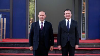 Photo of Kurti mirëpret në një takim kryetarin e Kuvendit të Maqedonisë Veriore