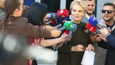 Photo of “Ku do të shkoni nëse ju marrin vilat?”, Kryemadhi: Do jetoj në çadër, punë e madhe