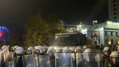 Photo of Protesta e opozitës, procedohen 64 persona, mes tyre edhe 15 deputetë të opozitës (EMRAT)