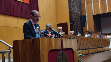 Photo of Popov: Nuk kemi nevojë për Akademi Monoetnike! “Gjuha shqipe nuk duhet të hiqet nga përdorimi”