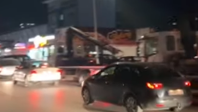 Photo of LAJMI I FUNDIT/ Tronditet Çairi! Plagosje me ar’më afër stadiumit